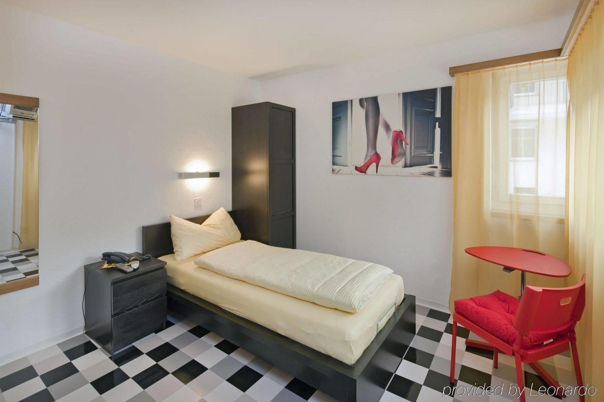 Schlosshotel - Self Check-In Hotel Brig Exterior photo